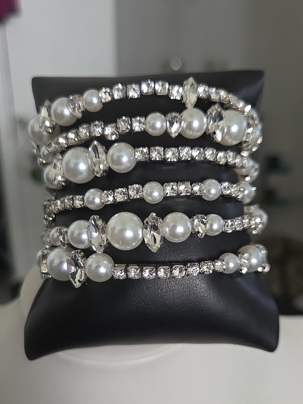 Paparazzi Zi Pearl/Rhinestine Coil Bracelet NWT
